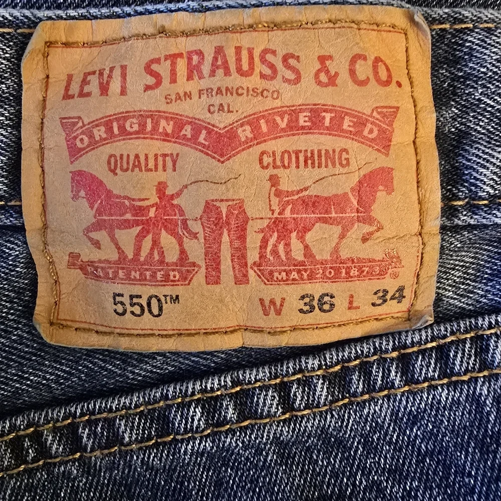 Levi's 550 Men's Straight Blue Jeans 36 X 34